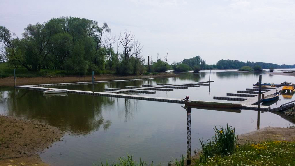 Pontoane pentru port
