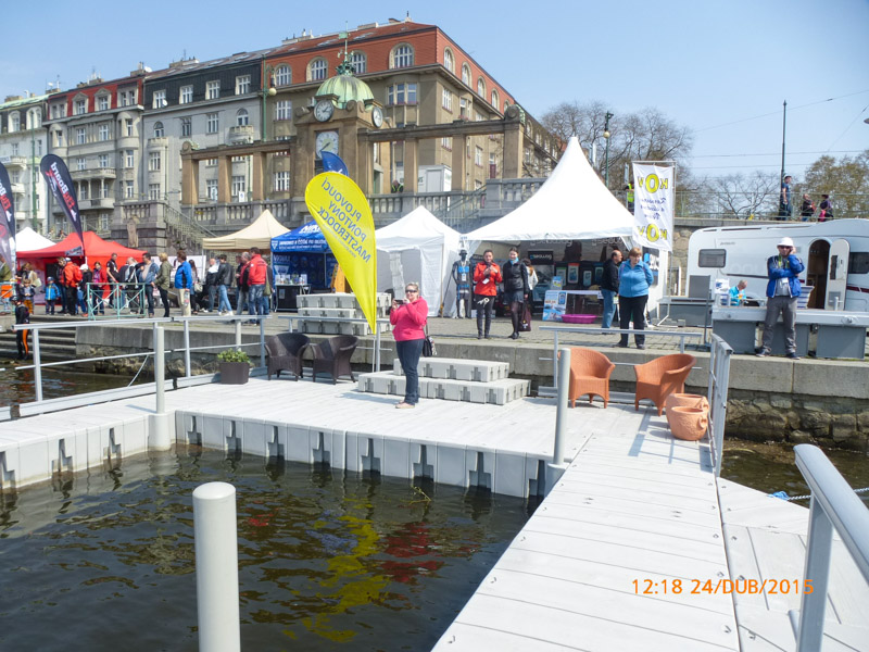 Pontoane pentru platforme scene